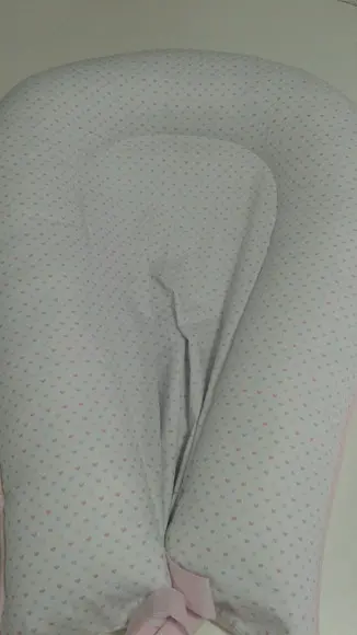 Ninho Redutor de Berço para Bebê Detalhe Rosa Modelo U