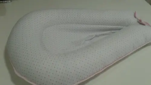 Ninho Redutor de Berço para Bebê Detalhe Rosa Modelo U