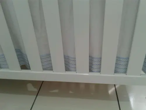 saia de berço com 3 lado