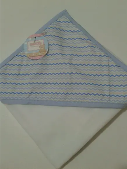 Toalha de banho forrada com capuz bordada