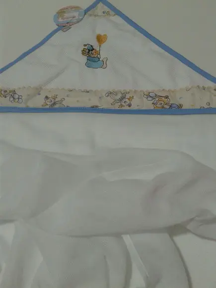 Toalha Forrada com Capuz Bordada Luxo