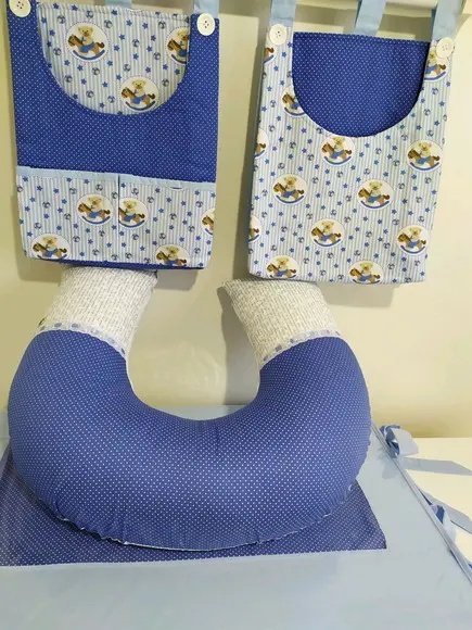 Trocador plano 3 bolsões +almofada de amamentação