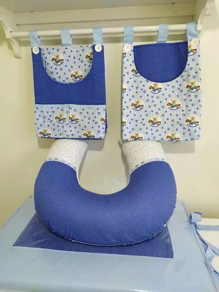 Trocador plano 3 bolsões +almofada de amamentação