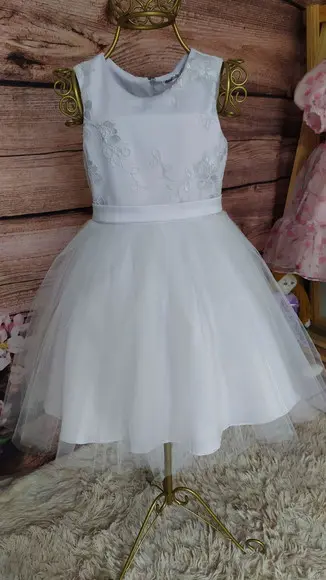 Vestido de Renda e Tule para Daminha de Honra
