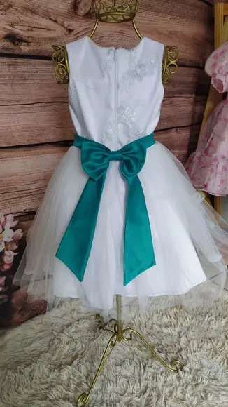 Vestido de Renda e Tule para Daminha de Honra