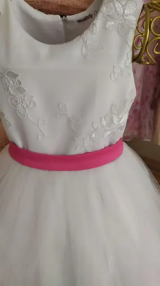 Vestido de Renda e Tule para Daminha de Honra