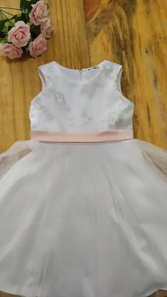 Vestido de Renda e Tule para Daminha de Honra