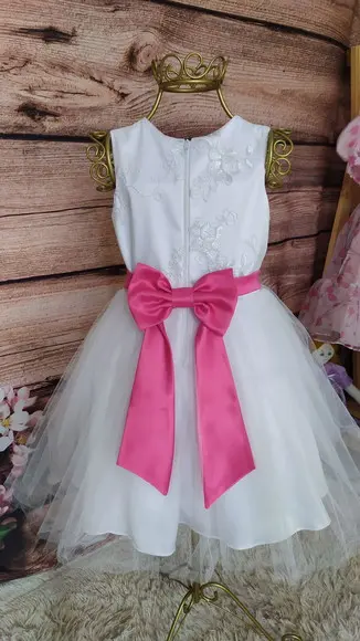 Vestido de Renda e Tule para Daminha de Honra