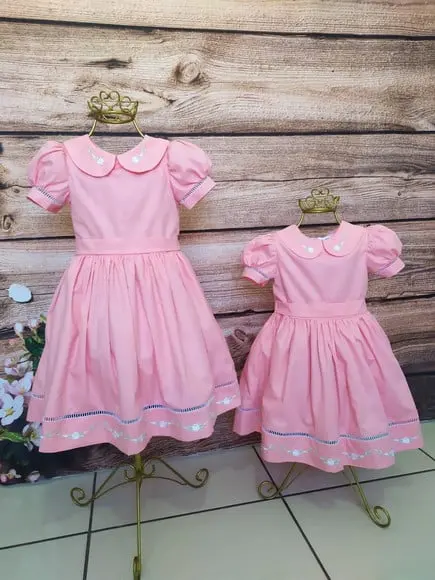 Vestido Infantil Bordado em Algodao Forrado