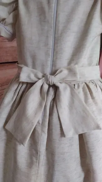 Vestido Infantil Bordado em Linho de Algodao Forrado