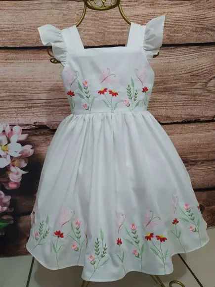 Vestido Infantil Bordado Jardim Encantado em Tricoline