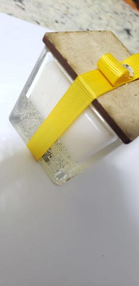 Vela Aromática Artesanal em Vidro Quadrado 80g
