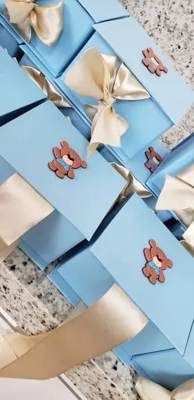 Caixa Chá de Bebê Vela Aromática 70g e Brinde