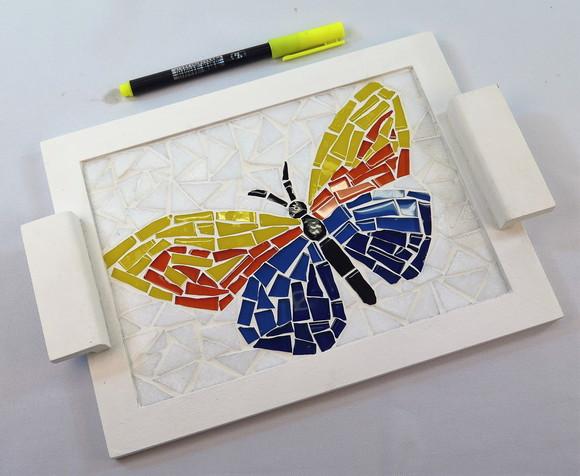 Bandeja Pequena em Mosaico Borboleta