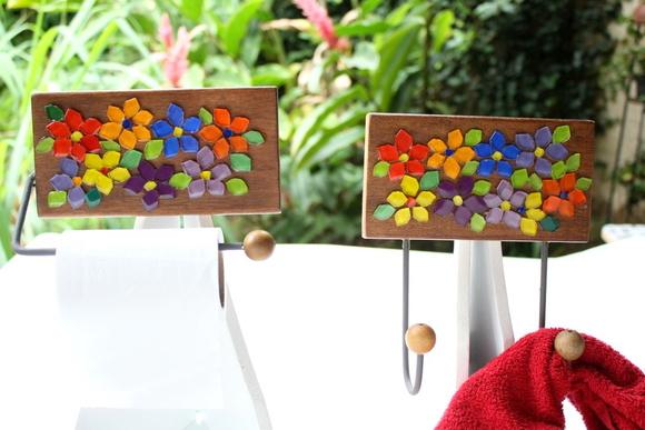 Cabideiro e Porta Papel Mosaico Floral
