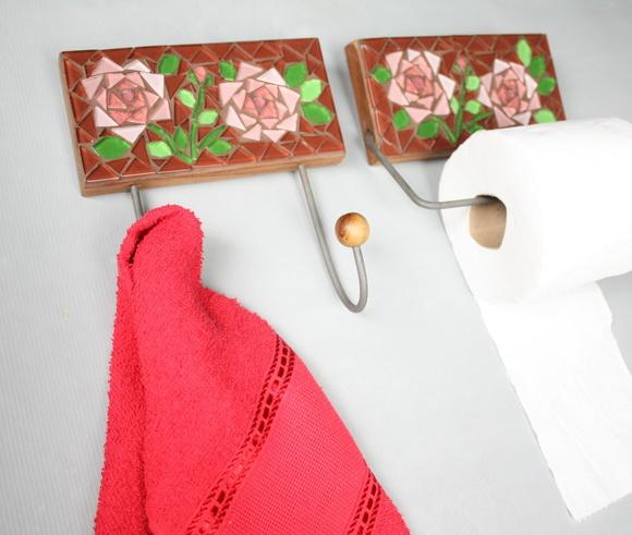 Cabideiro e Porta papel mosaico Rosas