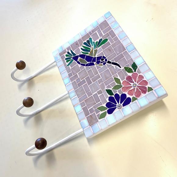 Cabideiro em Mosaico Beija-flor