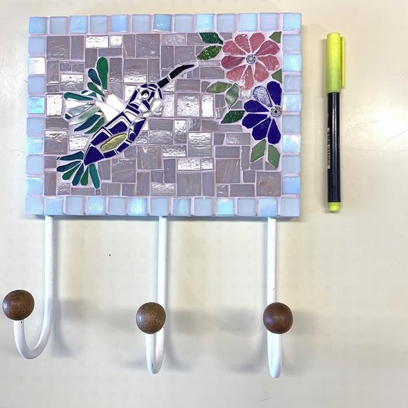 Cabideiro em Mosaico Beija-flor