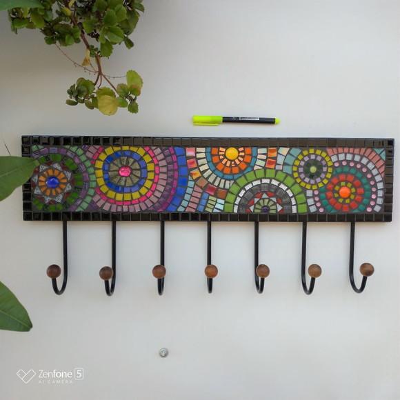 Cabideiro em Mosaico Círculos Coloridos 7 Ganchos