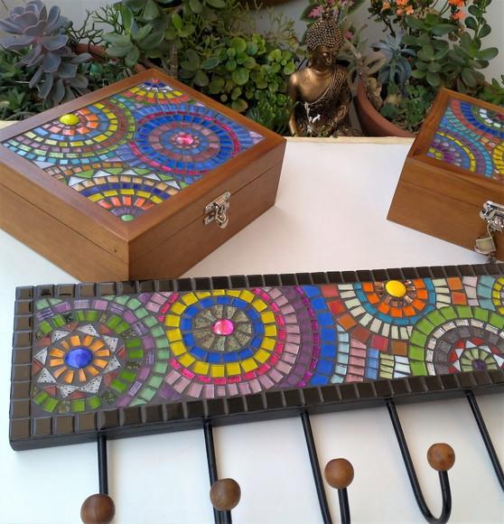 Cabideiro em Mosaico Círculos Coloridos 7 Ganchos