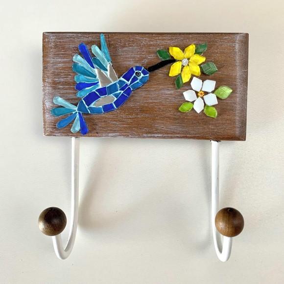 Cabideiro em Mosaico Madeira Beija-flor 2 Ganchos