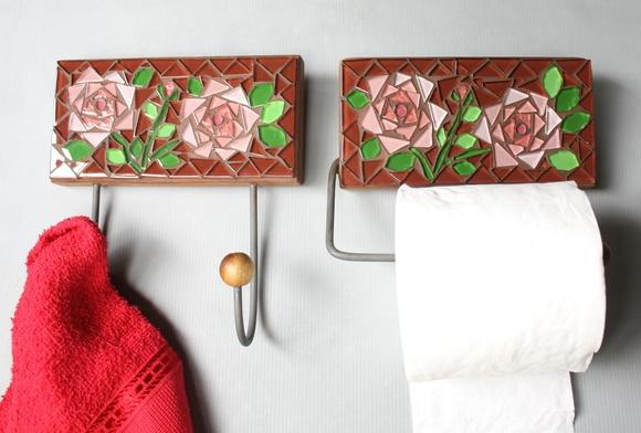 Cabideiro em Mosaico Rosas 2 Ganchos