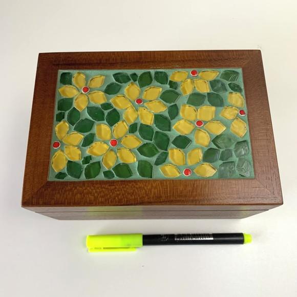 Caixa de Chá em Mosaico Floral P