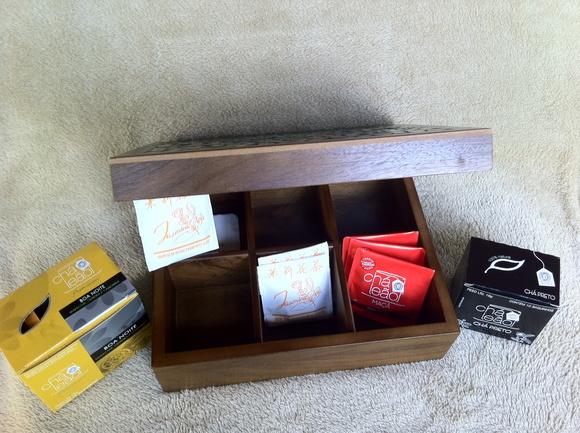 Caixa de Chá em Mosaico Gatos
