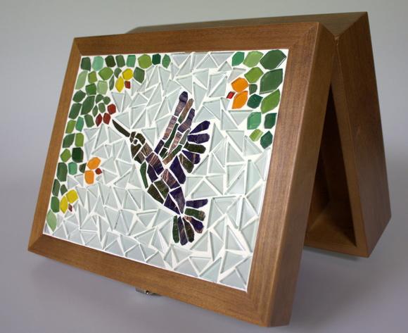 Caixa de Costura Beija-flor em Mosaico
