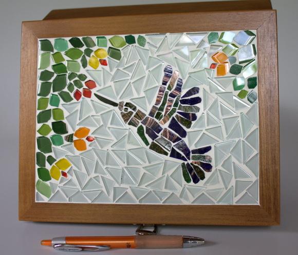 Caixa de Costura Beija-flor em Mosaico