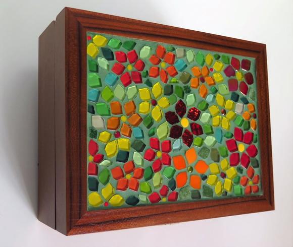 Caixa de Costura em Mosaico Flores