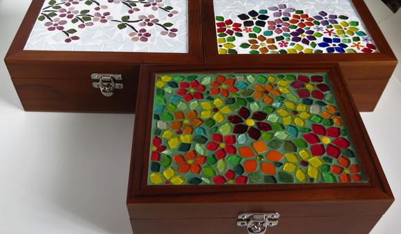 Caixa de Costura em Mosaico Flores