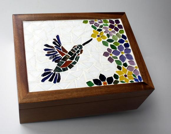 Caixa Multiuso em Mosaico Beija-flor