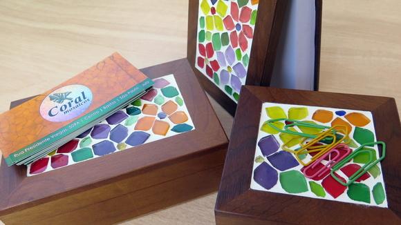 Caixa Porta Clips em Mosaico Floral
