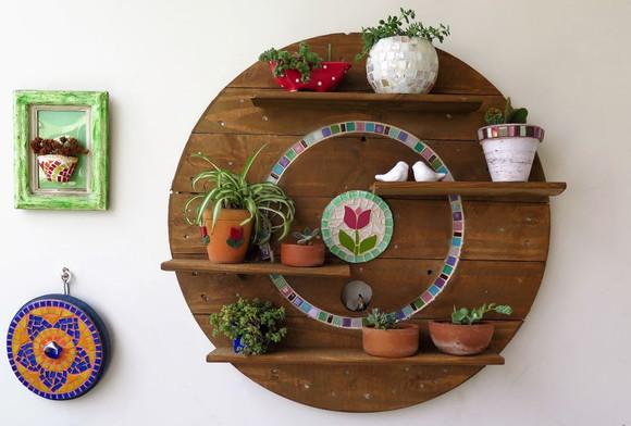 Estante Rústica Sustentável Mosaico para Suculentas Tulipa