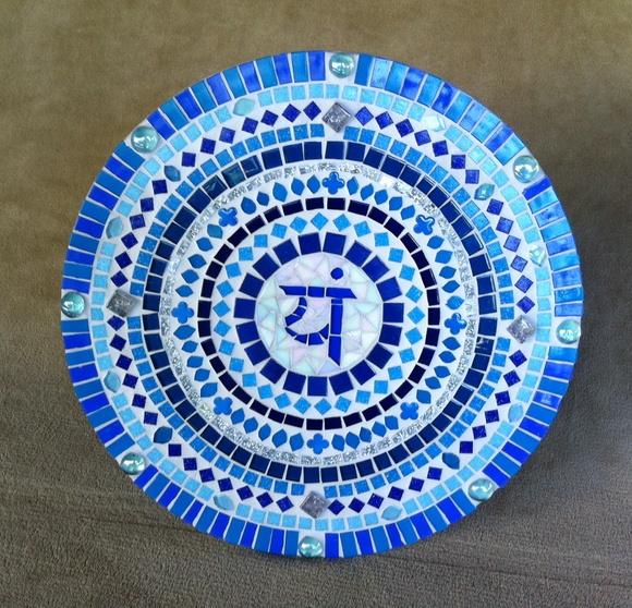 Mandala Chakra Cardíaco em Mosaico