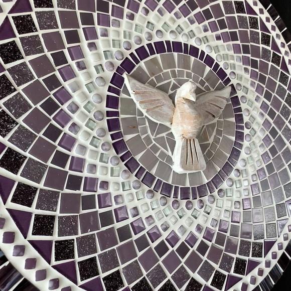 Mandala Divino em Mosaico Lilás Fractal