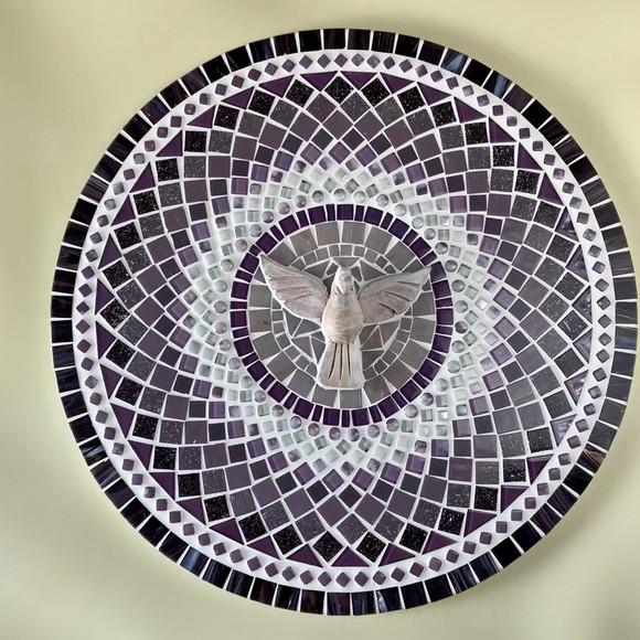 Mandala Divino em Mosaico Lilás Fractal