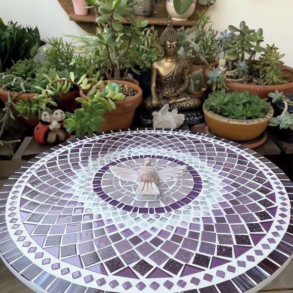 Mandala Divino em Mosaico Lilás Fractal