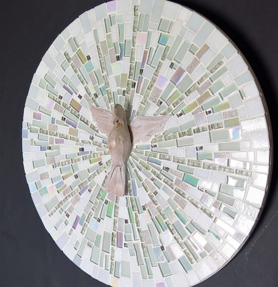 Mandala Divino em mosaico raios brancos