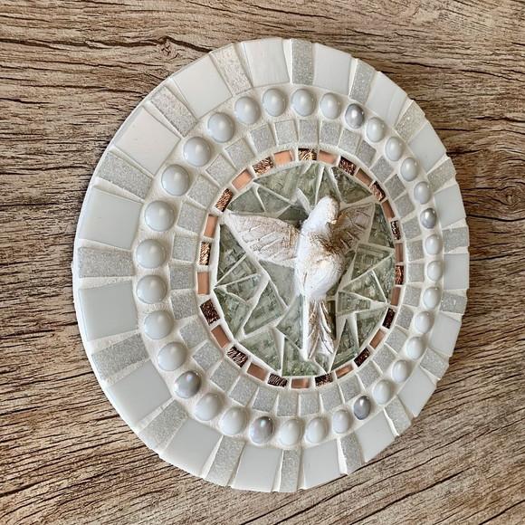 Mandala Divino Espírito Mosaico Branca com Dourado