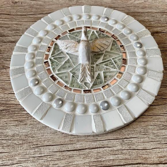 Mandala Divino Espírito Mosaico Branca com Dourado