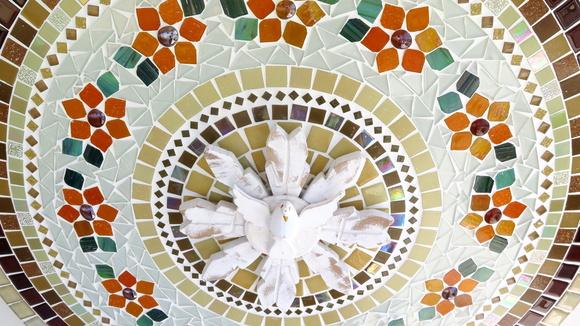 Mandala Divino Espírito Santo em Mosaico