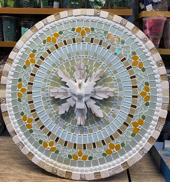 Mandala Divino Espírito Santo em Mosaico 60