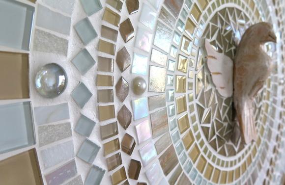 Mandala Divino Espírito Santo em Mosaico Branca