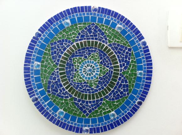 Mandala em Mosaico Azul e Verde