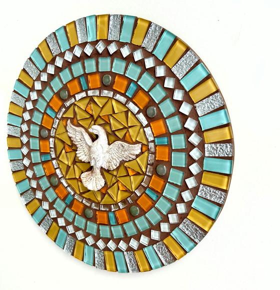 Mandala em Mosaico Divino Espírito Santo