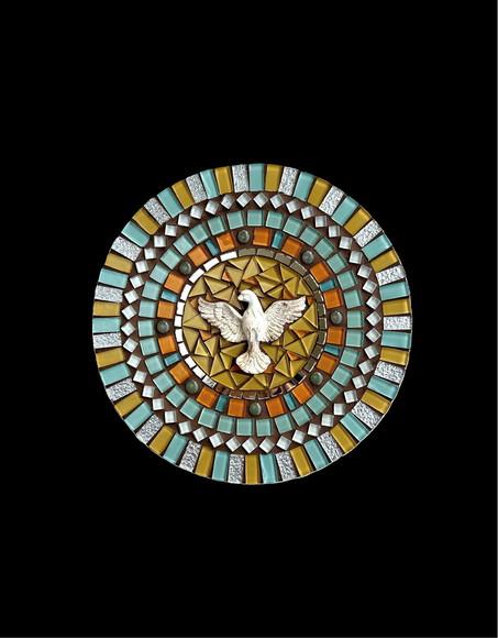 Mandala em Mosaico Divino Espírito Santo