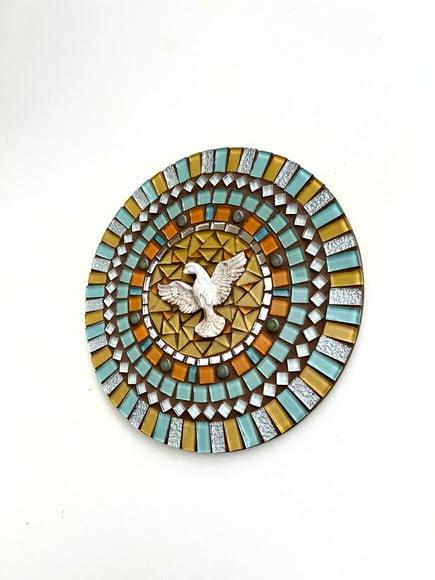 Mandala em Mosaico Divino Espírito Santo