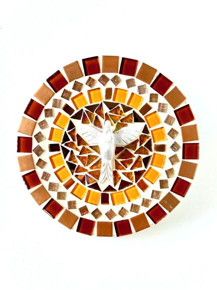 Mandala em Mosaico Divino Espírito Santo